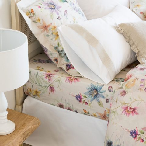 LENZUOLO DI SOTTO STAMPA FLOREALE MULTICOLORE - per un letto 160cm / 160 x 200 x 28 cm, prezzo 35,99 euro