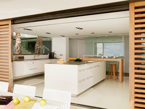 La casa sulla scogliera realizzata da Susanna Cots