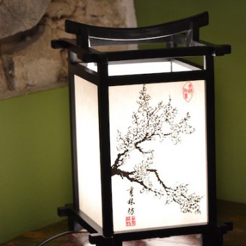 Lampada da tavolo a trama giapponese