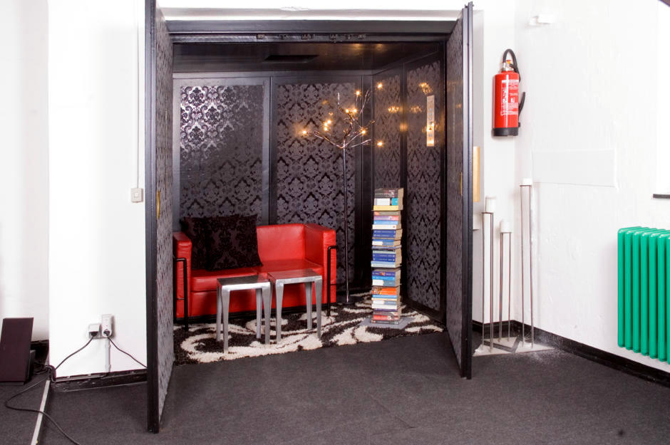 Reading Room / Elevator | Interior Design Ideas - Ofdesign