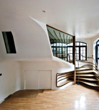The modern steel staircase inside and outside for amazing design ...