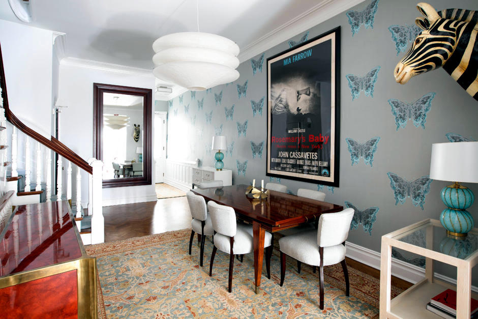 Dining room with wallpaper pattern | Interior Design Ideas - Ofdesign