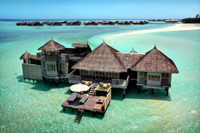 Holidays in the Maldives – Dream Hotel with private beach | Interior ...
