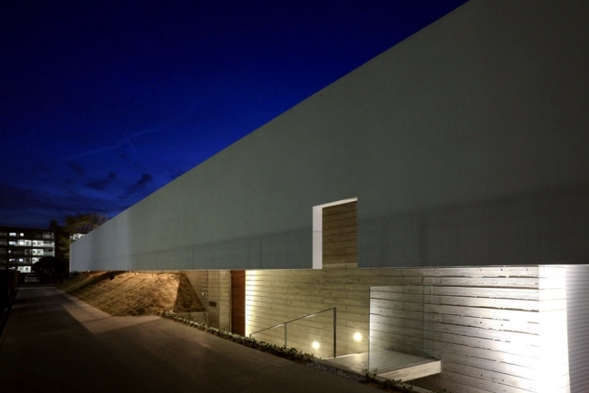 Concrete building with a flat roof of K2 - minimalist architecture in Japan